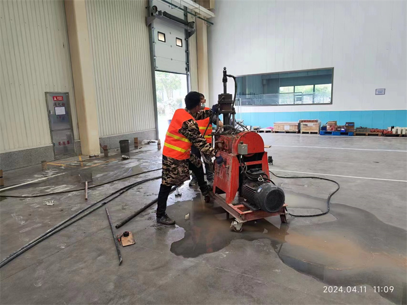 大东厂房地面下沉塌陷注浆加固施工